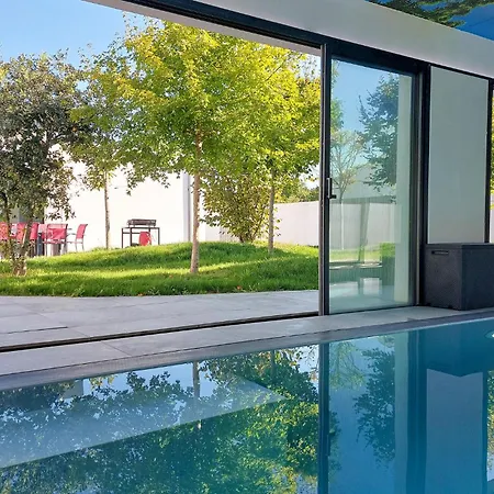 別荘 Piscine Interieure ロワイヤン