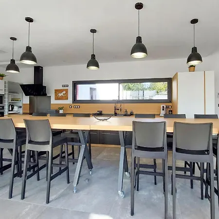 Piscine Interieure * ロワイヤン